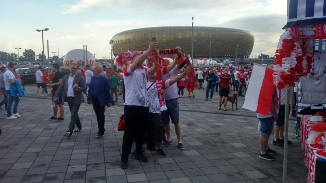 Kiedy 24 drużyny uczestniczące w Euro 2016 odliczają dni do turnieju, Holendrzy muszą zadowolić się sparingami przeciwko nim. W środę zagrają z Polską.