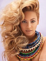 Tylko brokat przysłania piękne kształty Beyonce. Zobacz nagie zdjęcia piosenkarki [GALERIA]