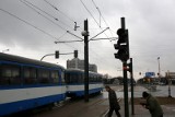 Kraków. Padła sieć tramwajowa na Jana Pawła II. Na Alejach Trzech Wieszczów wypadek