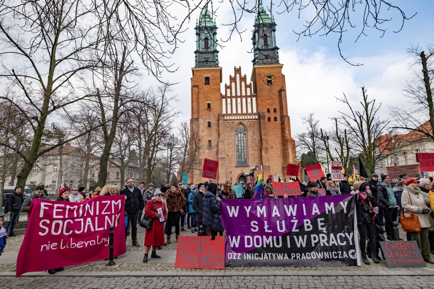 – Przyszłam tutaj przez sytuację kobiet, a także innych...