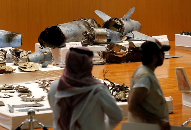 Resztki dronów użytych w ataku na instalacje w Arabii Saudyjskiej