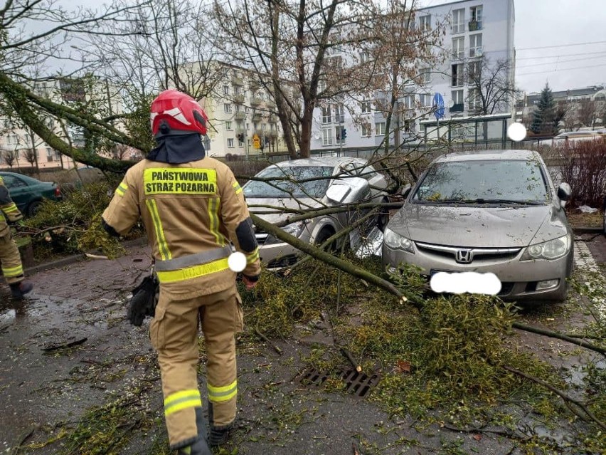 Kilkadziesiąt interwencji strażaków i żadnej osoby...