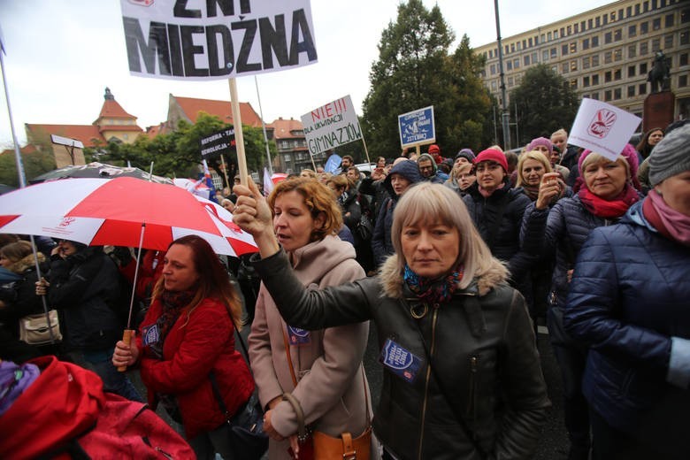 10.10.2016 r: Katowice, manifestacja protest nauczycieli...