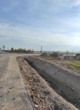 Właściciele pól w powiecie pińczowskim zostali bez dojazdów po przebudowie drogi krajowej 78 Kije-Chmielnik [ZDJĘCIA] 