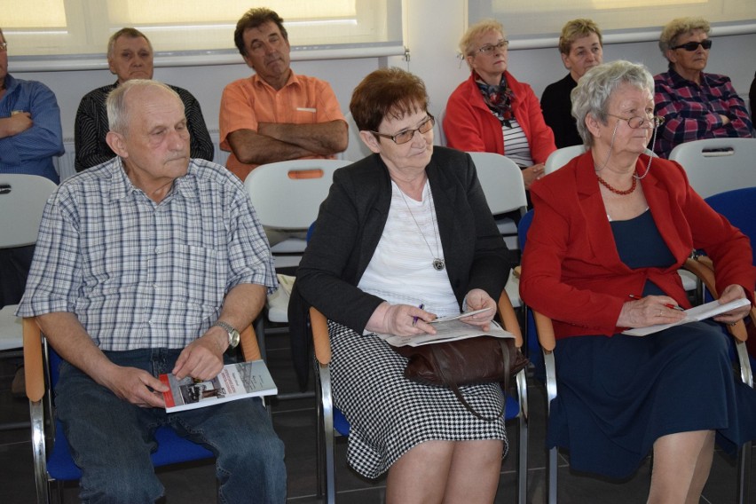 O tym,  po co są nam potrzebne organizacje pozarządowe rozmawiano w radziejowskiej bibliotece