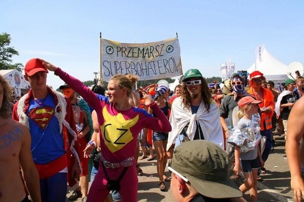 Przystanek Woodstock 2013 - parada superbohaterów
