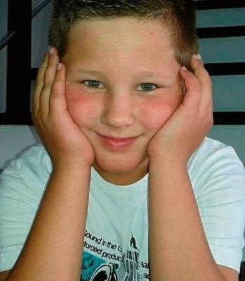 10-letni Szymon operację ma mieć w połowie marca. Aby jednak doszła do skutku, jego rodzice - do końca lutego - muszą wpłacić 120 tys. zł. FOT. ARCHIWUM RODZINNE