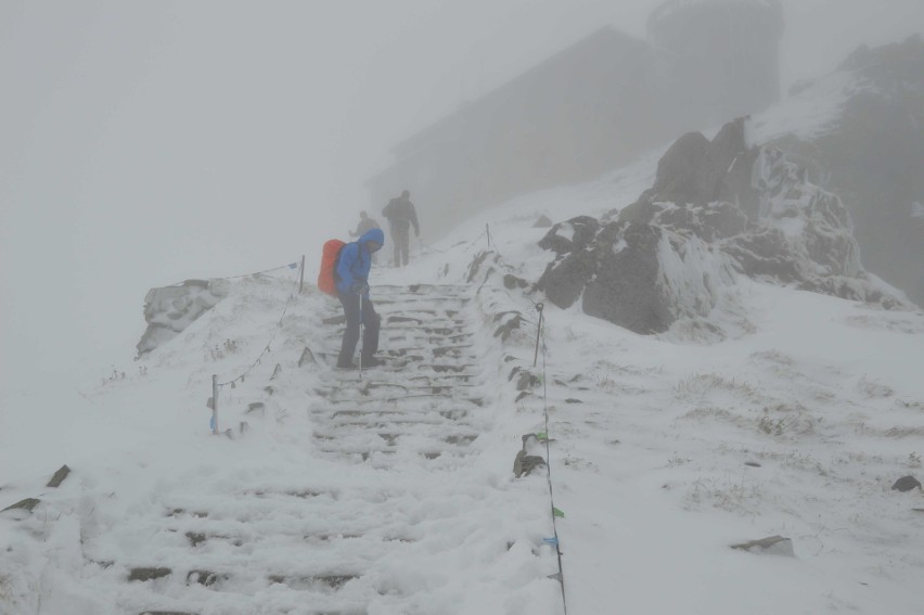 Tatry. Na Kasprowym Wierchu leży 20 centymetrów śniegu [ZDJĘCIA]