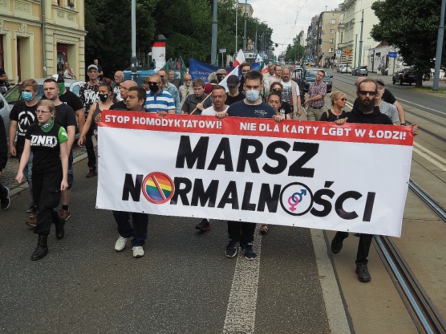 Narodowcy i członkowie ONR na Marszu Normalności w Łodzi