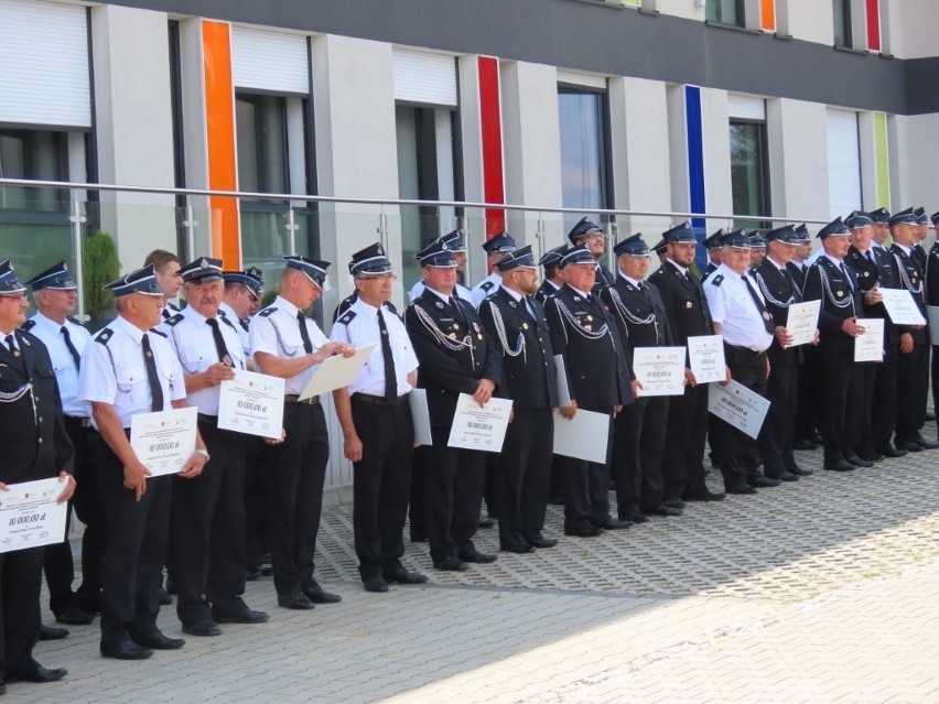 Promesy na zakup niezbędnego wyposażenia dla jednostek Ochotniczej Straży Pożarnej z powiatu opatowskiego [LISTA]
