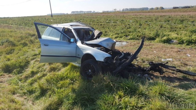 Wypadek w Makowicach. Zderzenie bmw z cysterną na drodze wojewódzkiej nr 401. Jedna osoba ranna