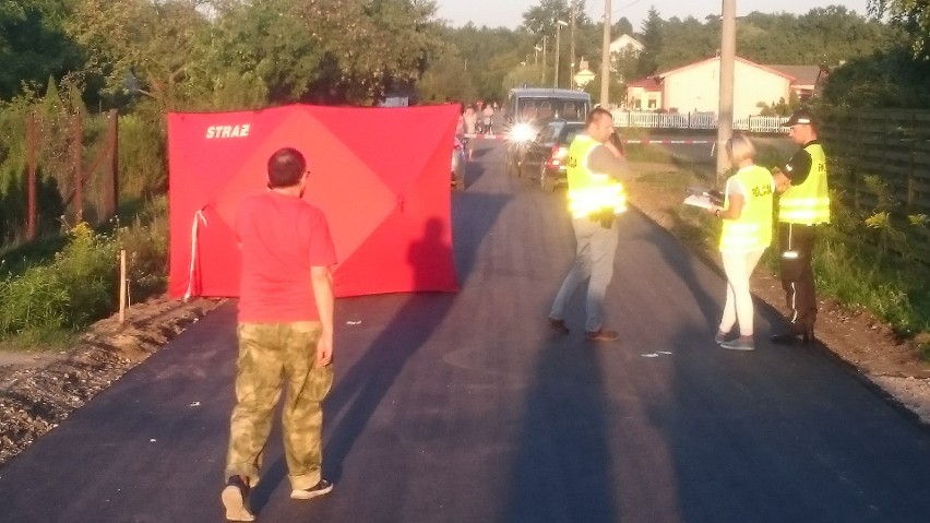 Tragiczny wypadek w Będzelinie koło Koluszek. Samochód...