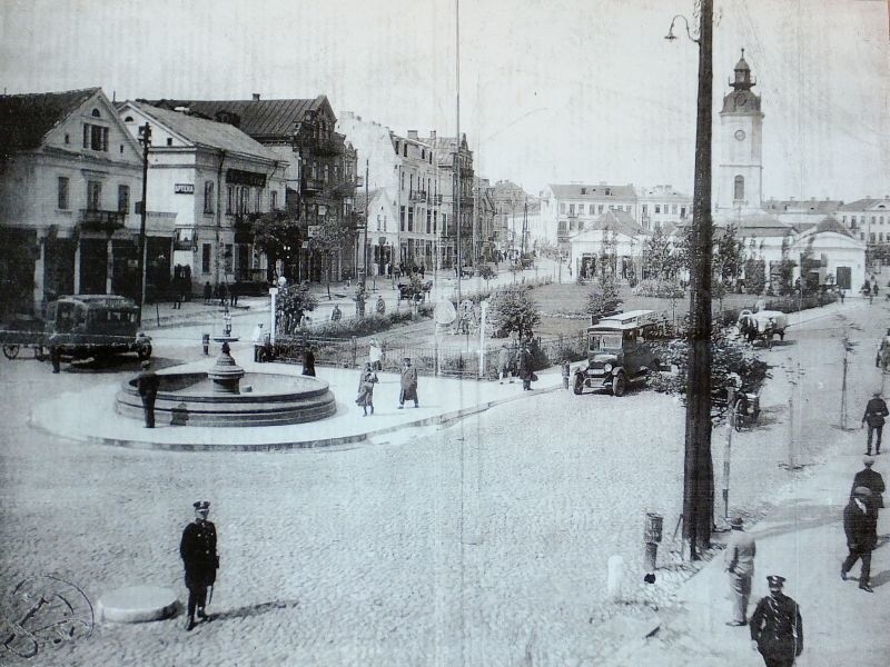 Białostocki rynek, przed 1939 rokiem. W czasie wojny...
