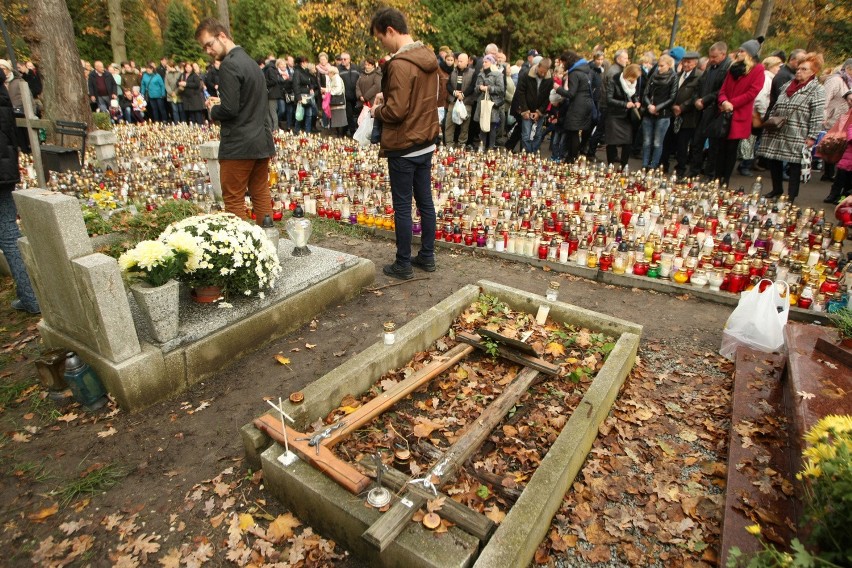 Święto Zmarłych Cmentarz Osobowicki