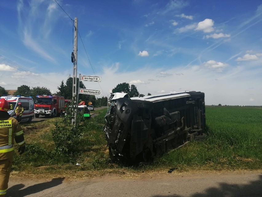 Netta Pierwsza. Wypadek na drodze powiatowej. Jedna osoba...