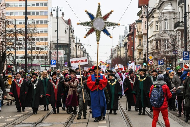 W święto Trzech Króli, 6 stycznia w Bydgoszczy zorganizowano tradycyjny - 10. już - Bydgoski Orszak Trzech Króli. Wydarzenie, jak zwykle, cieszyło się ogromnym zainteresowaniem i przyciągnęło tłumy bydgoszczan i mieszkańców regionu. Zobacz zdjęcia z 10. Bydgoskiego Orszaku Trzech Króli ►►►