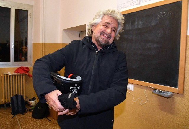 Poparcie dla ruchu komika Beppe Grillo szybko rośnie