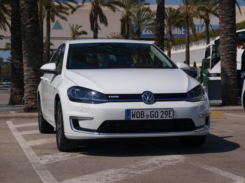 Volkswagen Golf VII facelifting...