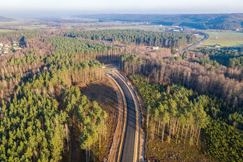 Szóstka zbliża się do Słupska. Kolejny odcinek z wykonawcą