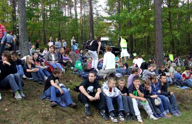W tegorocznych obchodach licznie udział wzięli młodzi ludzie, uczniowie szkół z terenu powiatu starachowickiego.