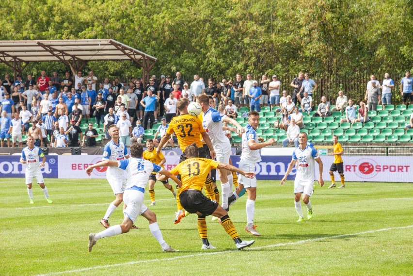 Hutnik Kraków. Na inaugurację rozgrywek II ligi beniaminek pokonał GKS Katowice. Udany powrót po 18 latach [ZDJĘCIA]