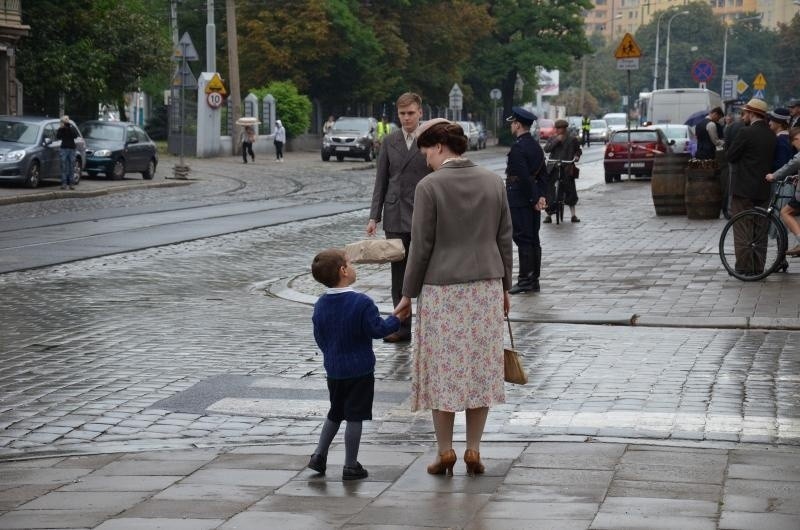 Na wrocławskich ulicach kręcą film "Szczęście świata". Uwaga na utrudnienia (ZDJĘCIA)