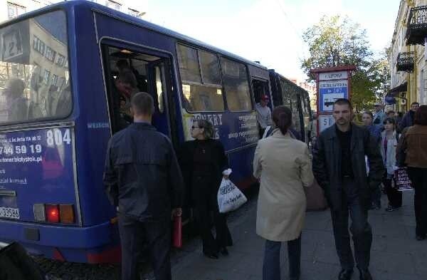 Na razie władze miejskie nie zapowiadają podwyżek cen biletów autobusowych - czy tak będzie też po wyborach?