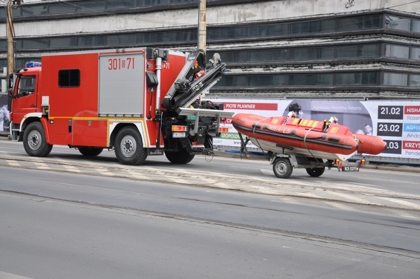 Wrocław: Szukają zaginionego Pawła Więckowskiego. Znów sprawdzali fosę (ZDJĘCIA)