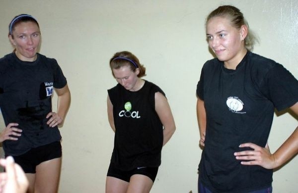 Nowe siatkarki mieleckiego zespołu, od lewej: Marta Łukaszewska, Karolina Olczyk i Małgorzata Skorupa po raz pierwszy zaprezentują się mieleckim kibicom.