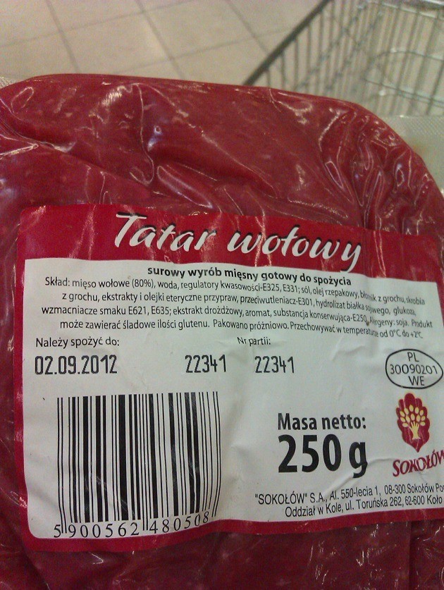 W Tesco sprzedają przeterminowanego Tatara