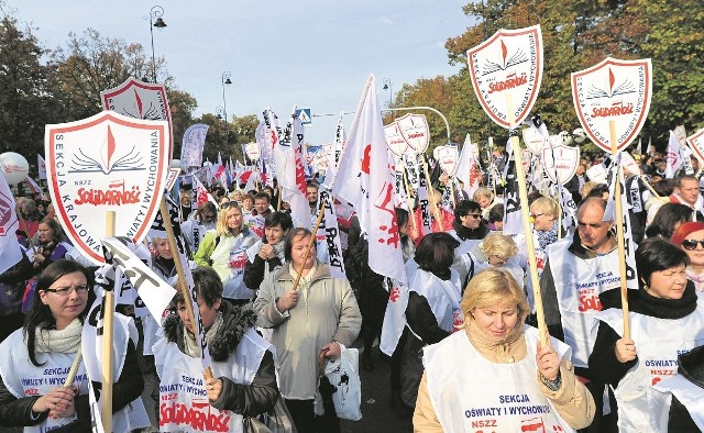 Nauczyciele brali już udział w wielu protestach w sprawie podwyżej. Czy kolejne wywoła fala zwolnień?