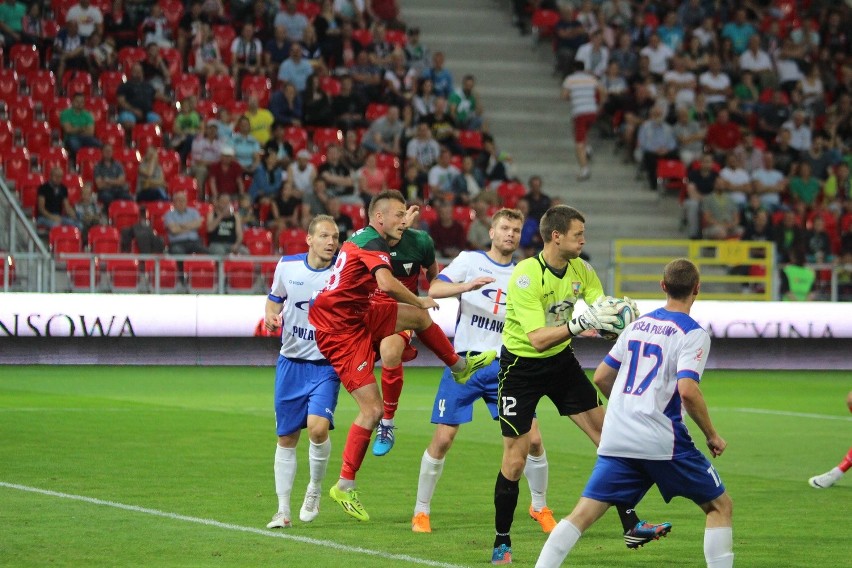 GKS Tychy - Wisła Puławy 0:2 [ZDJĘCIA]. Tyszanie nie potrafią strzelić gola na swoim nowym stadionie