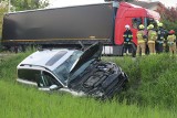 Wypadek tira i auta osobowego pod Wrocławiem. Droga 395 do Strzelina zablokowana!