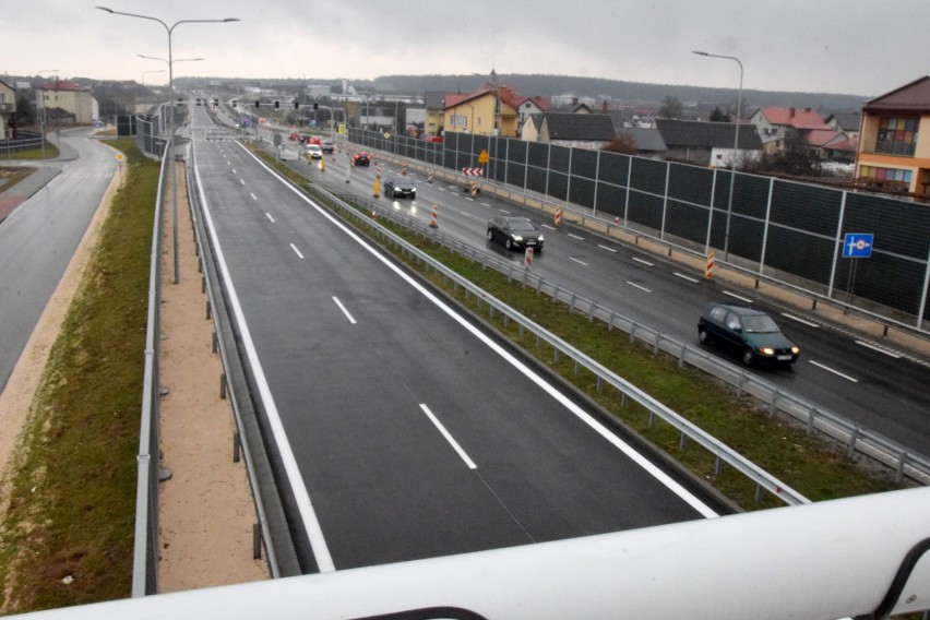 Szykują się wielkie zmiany na obwodnicy Morawicy! Ruch będzie odbywał się dwoma jezdniami, włączą sygnalizacje świetlne (ZDJECIA, WIDEO)