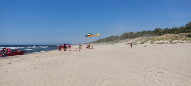 Akcja ratunkowa na plaży w Krynicy Morskiej! Trwa reanimacja 13-latka
