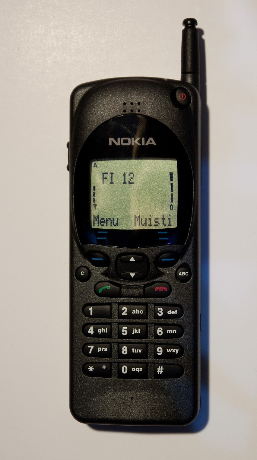 1993 - Nokia 2110