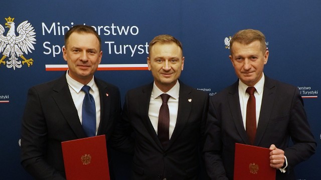 Ścisłe kierownictwo Ministerstwa Sportu i Turystyki - Piotr Borys, Sławomir Nitras i Ireneusz Raś