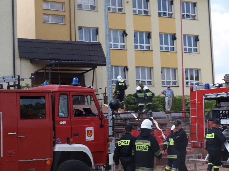 12 strażaków –ochotników z Bielin i Lechowa przejęło...