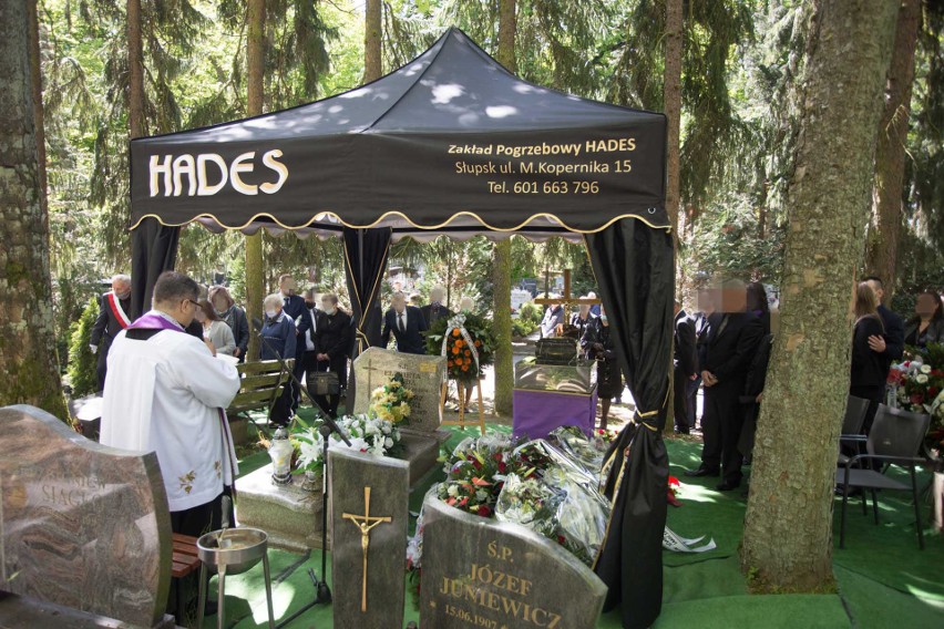 Ceremonia pogrzebowa Andrzeja Szczepańskiego na Starym Cmentarzu Komunalnym w Słupsku [ZDJĘCIA]