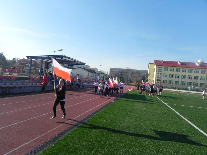 W Szkole Podstawowej w Połańcu na sportowo uczczono Narodowe...