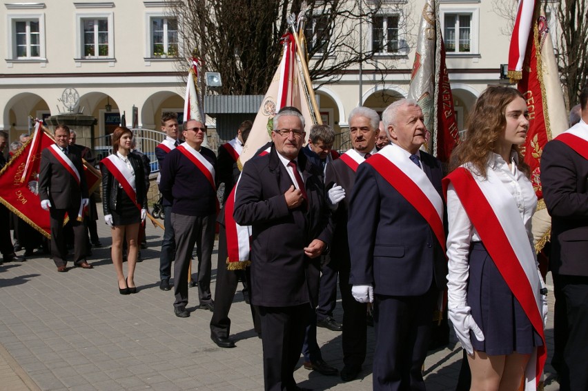 Gorlice. Cech Rzemiosł i Przedsiębiorczości ma nowy sztandar. Uroczyste poświęcenie w bazylice