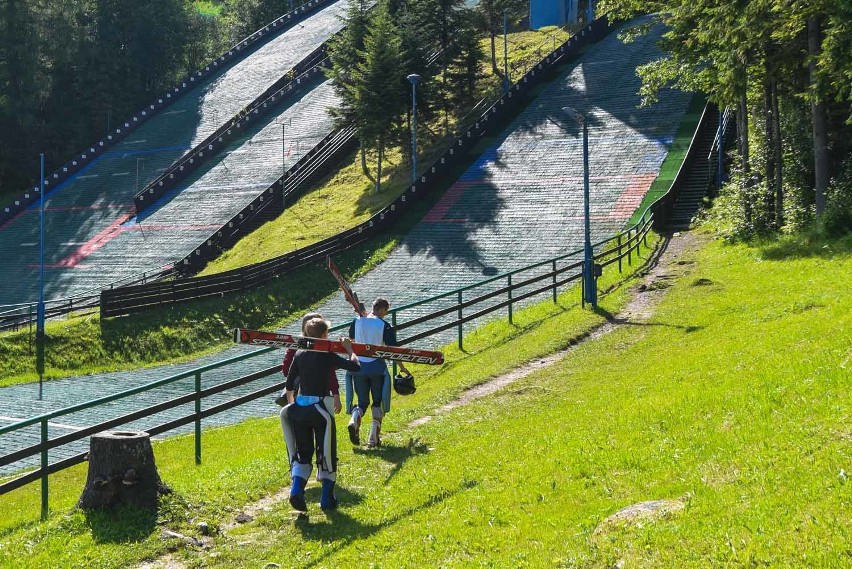 Zakopane. Po 5 latach przerwy uruchomiono wyciąg dla skoczków na średniej skoczni [ZDJĘCIA]