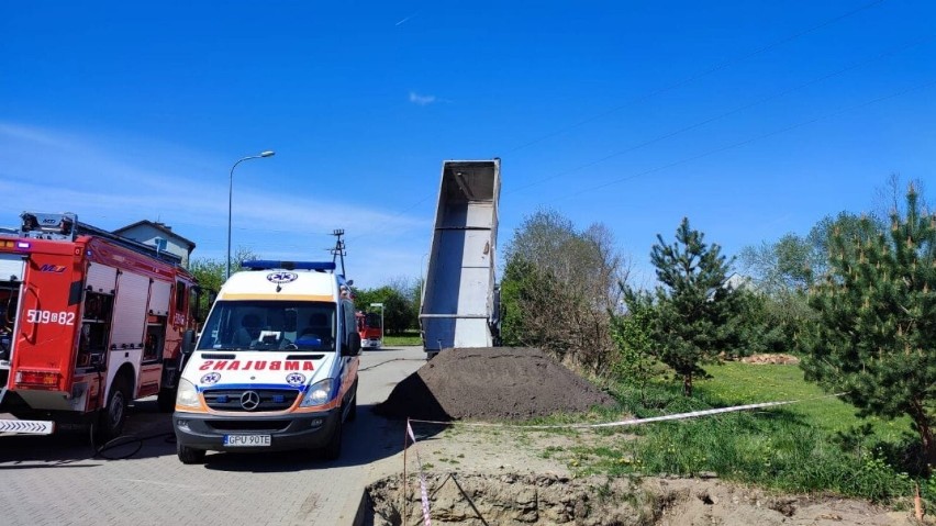 Ostrowo: mężczyzna został porażony prądem z linii wysokiego napięcia