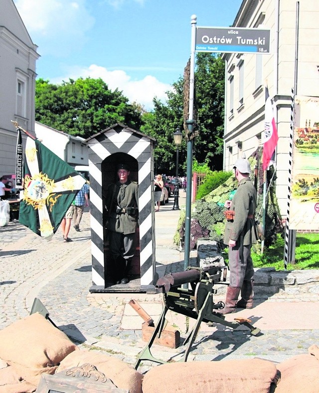 Rekonstrukcje historyczne to żelazny element obchodów  Dni Twierdzy Poznań