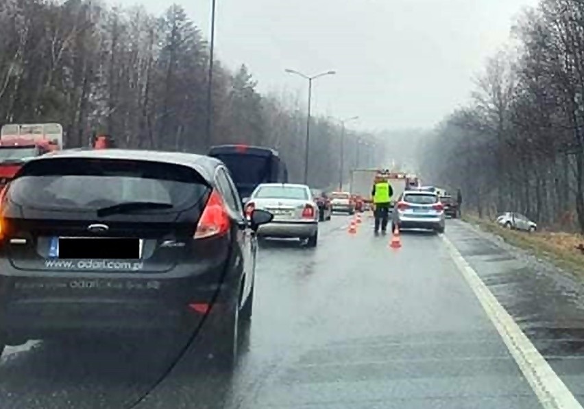 W karambolu na ul. Pszczyńskiej brało udział sześć...