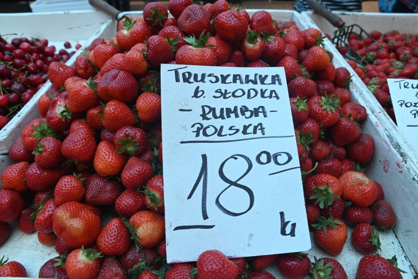Rozpoczął się sezon na polskie truskawki.