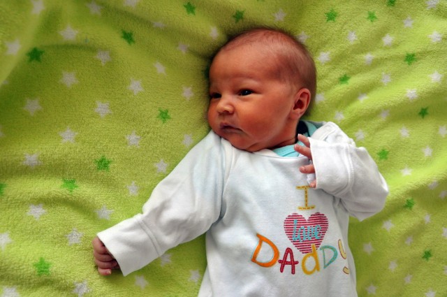 Filip Sawicki, syn Katarzyny i Tomasza z Bądkowa, urodził się 5 marca. Ważył 4 kg i mierzył 57 cm. W domu czekała na niego siostra Oliwia.