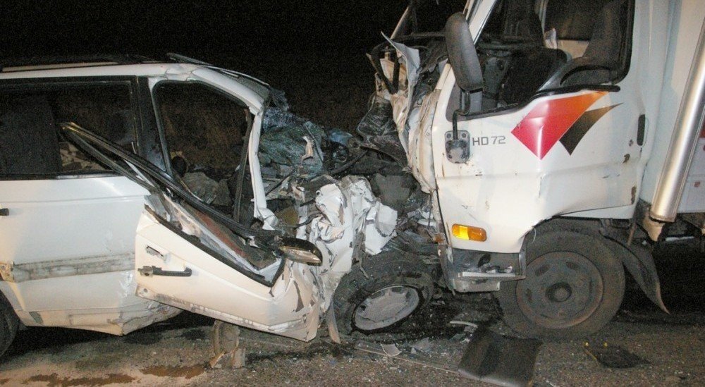 Tragiczny wypadek na DK 8 Hyundai zderzył się czołowo z