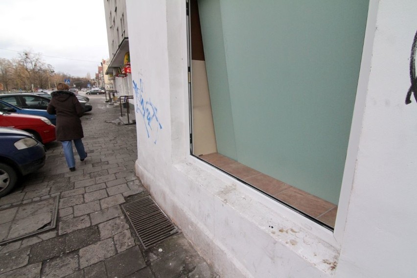 Wrocław: Atak na bar z kebabem. Wrzucili butelkę z benzyną