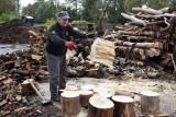 Gmina Choroszcz po raz kolejny bezpłatnie ofiaruje drewno mieszkańcom. Tradycja niesienia pomocy trwa od 2017 roku